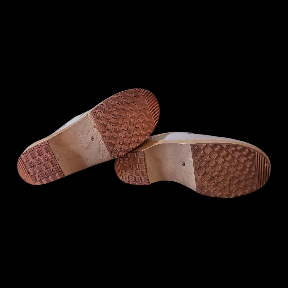Clogs - Picture 4 of 7